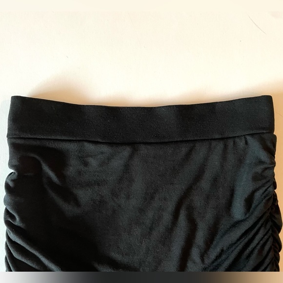 Banana Republic Black Ruched Soft Knit Bodycon Mini Skirt Size XS - Picture 7 of 15